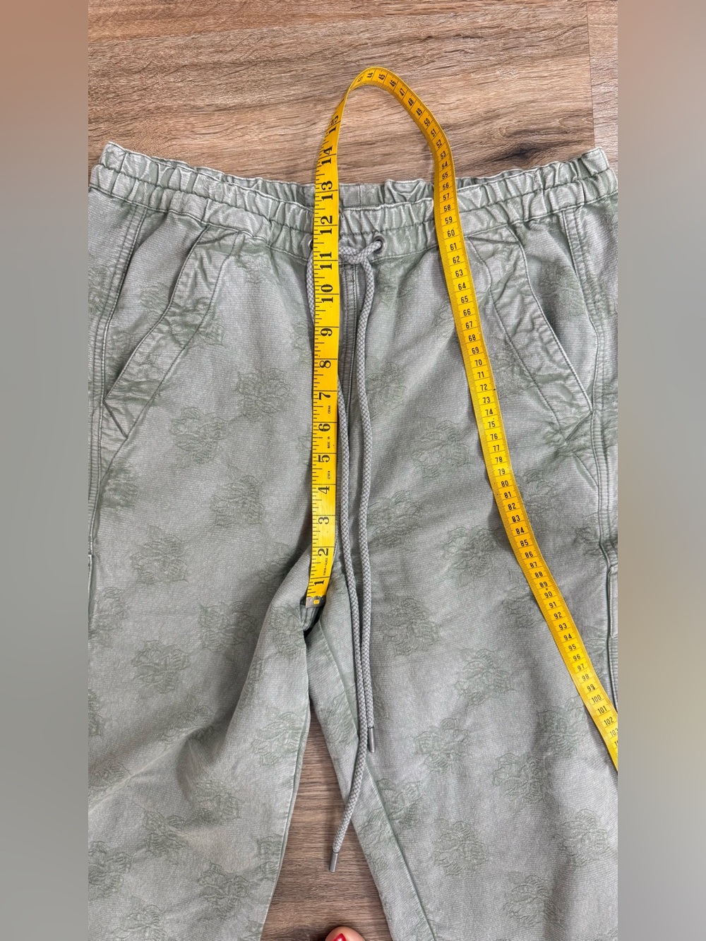 Pilcro Izzie Relaxed Full-Length Cargo Barrel Pants Size S NWOT - Picture 10 of 13